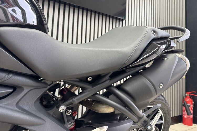 TRIUMPH SPEED TRIPLE 94