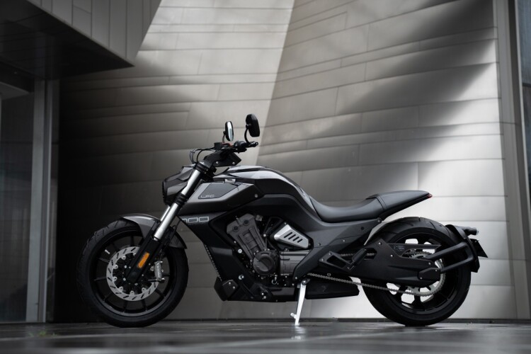 BENDA MOTO BENDA LFC700