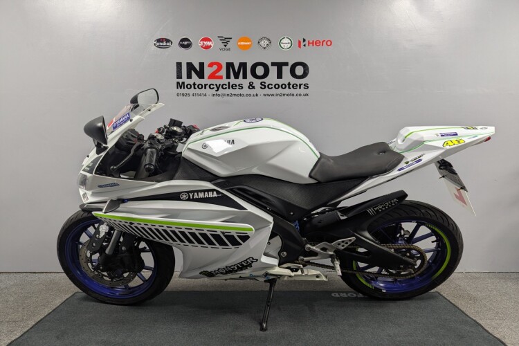 YAMAHA YZF-R125