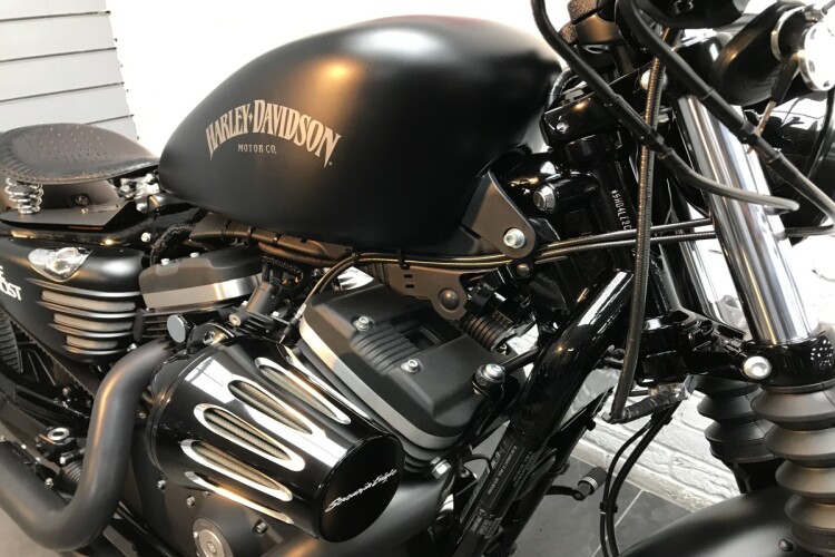 HARLEY-DAVIDSON SPORTSTER