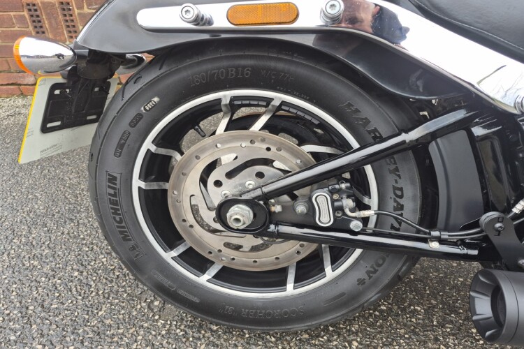 HARLEY-DAVIDSON SOFTAIL