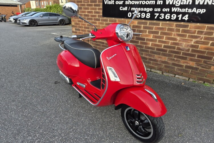 PIAGGIO VESPA GTS