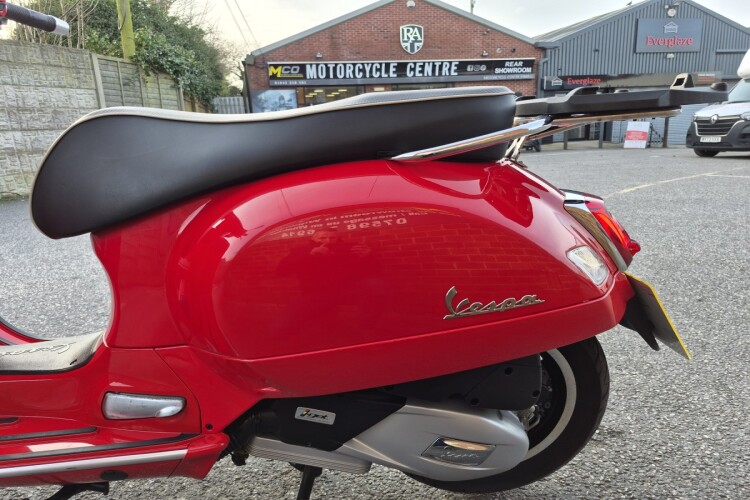 PIAGGIO VESPA GTS