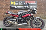 TRIUMPH STREET TRIPLE 675