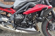 TRIUMPH STREET TRIPLE 675