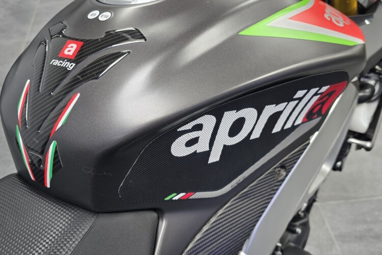 APRILIA TUONO 1100 V4