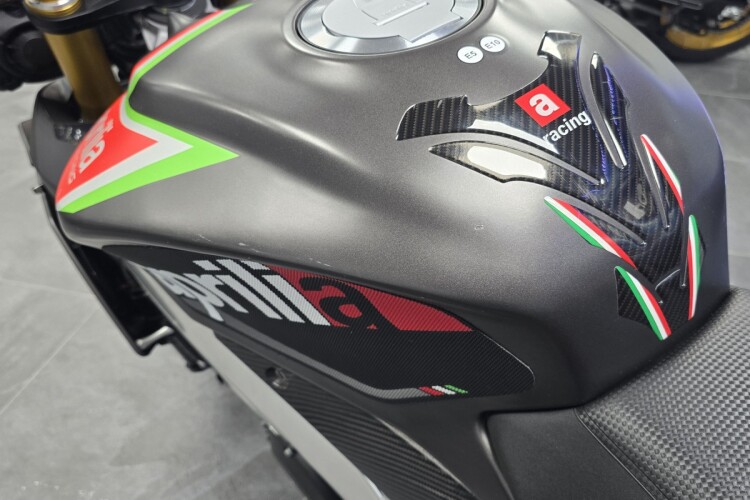 APRILIA TUONO 1100 V4