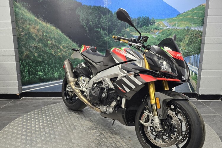 APRILIA TUONO 1100 V4