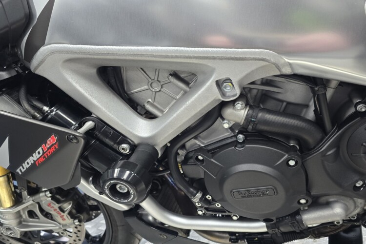 APRILIA TUONO 1100 V4