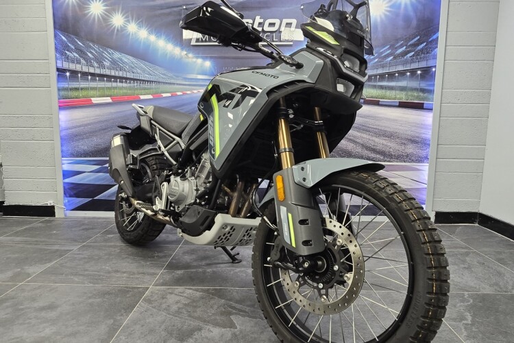 CFMOTO 450MT