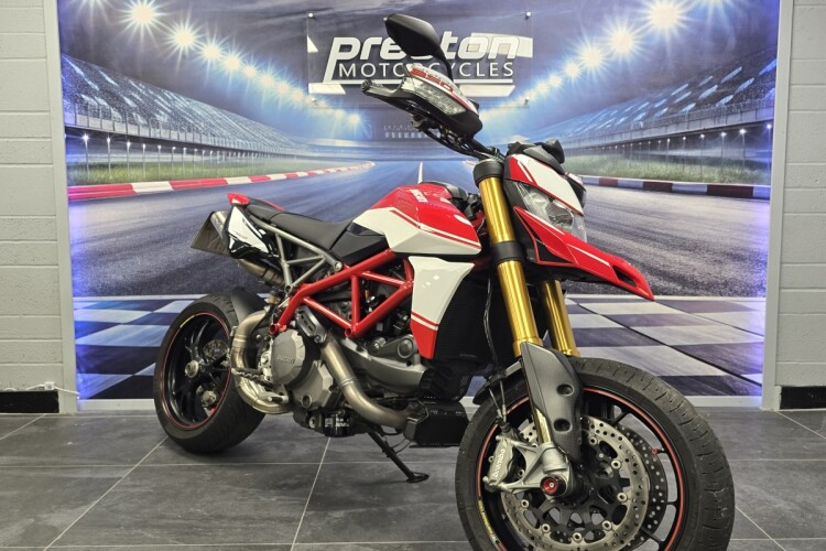 DUCATI HYPERMOTARD 950