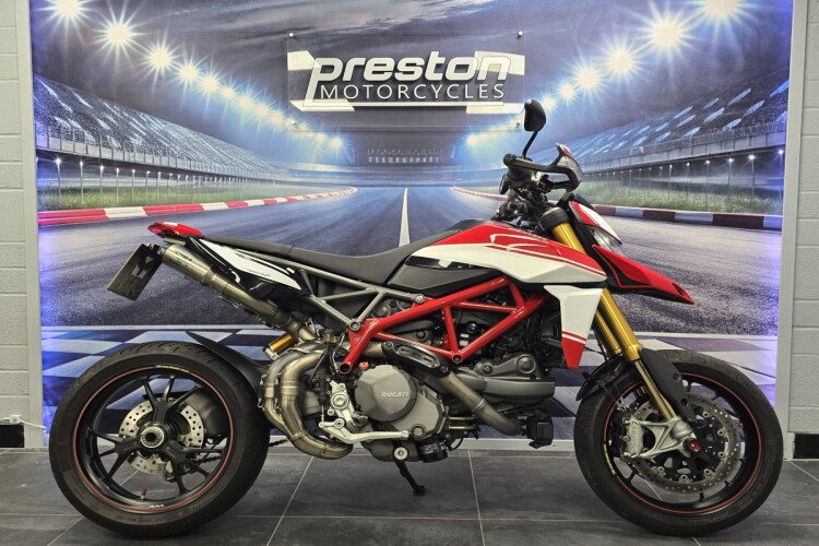 DUCATI HYPERMOTARD 950