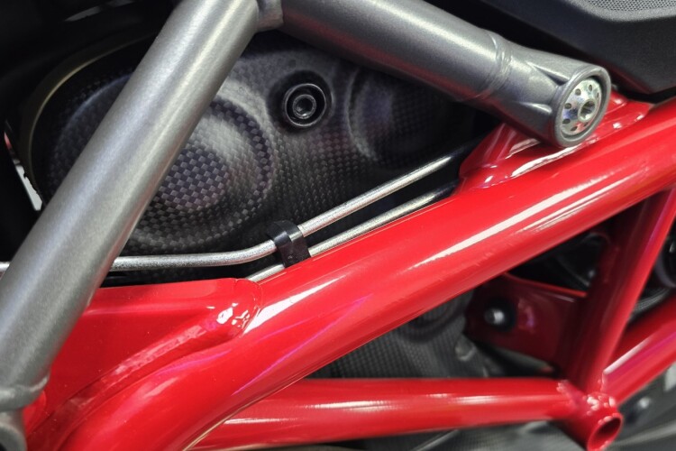 DUCATI HYPERMOTARD 950