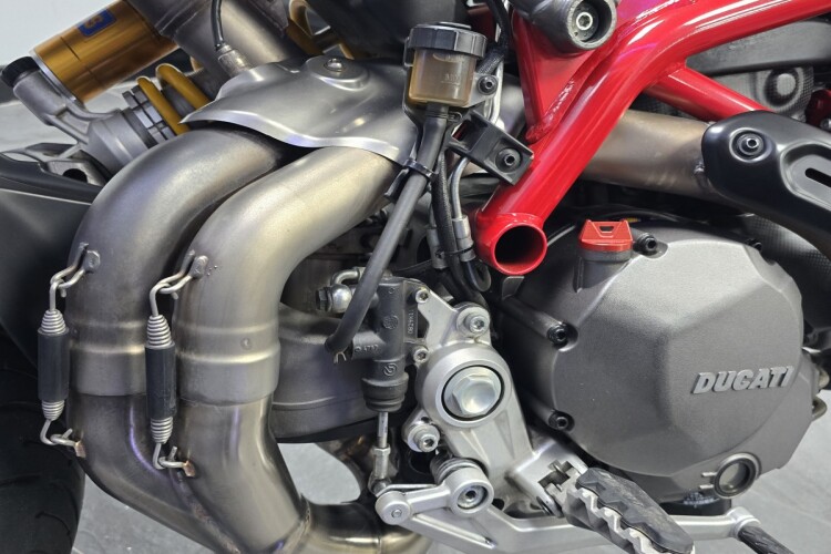 DUCATI HYPERMOTARD 950