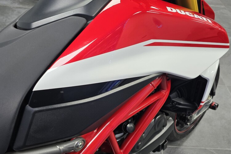 DUCATI HYPERMOTARD 950