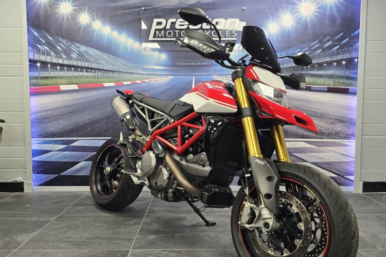 DUCATI HYPERMOTARD 950