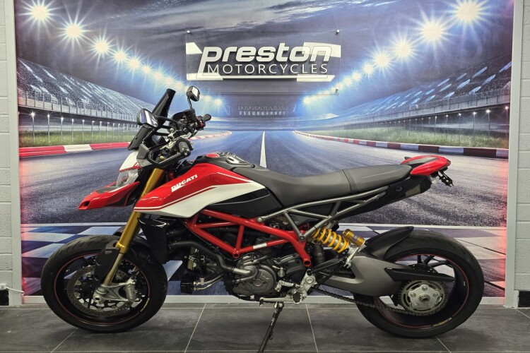 DUCATI HYPERMOTARD 950