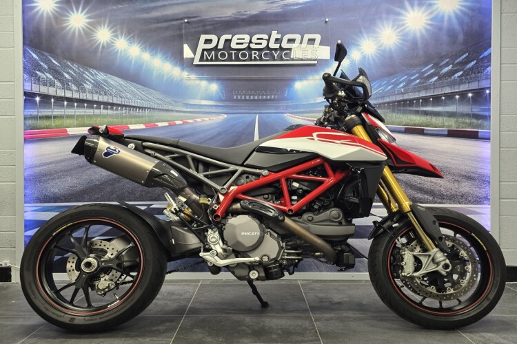 DUCATI HYPERMOTARD 950