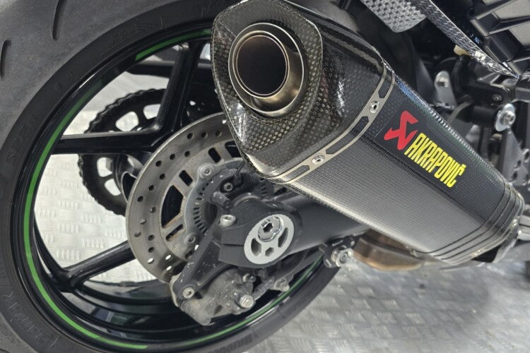 KAWASAKI NINJA 1000SX