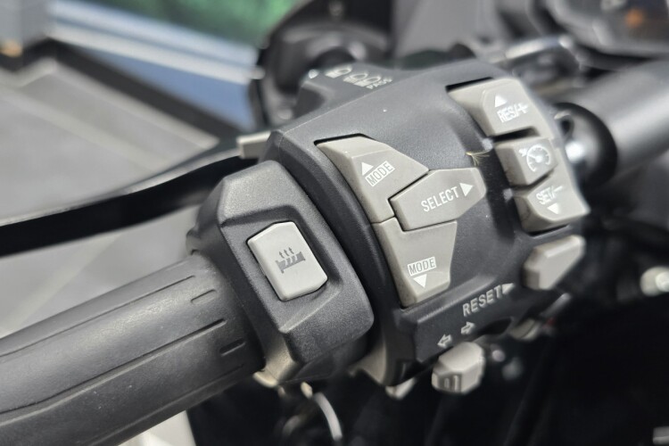 KAWASAKI NINJA 1000SX