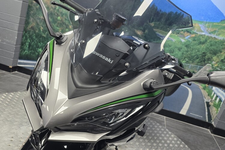 KAWASAKI NINJA 1000SX