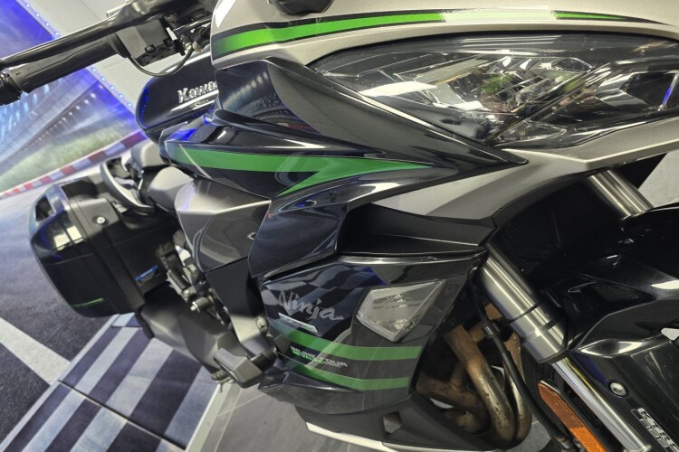 KAWASAKI NINJA 1000SX