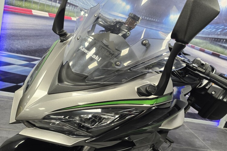 KAWASAKI NINJA 1000SX