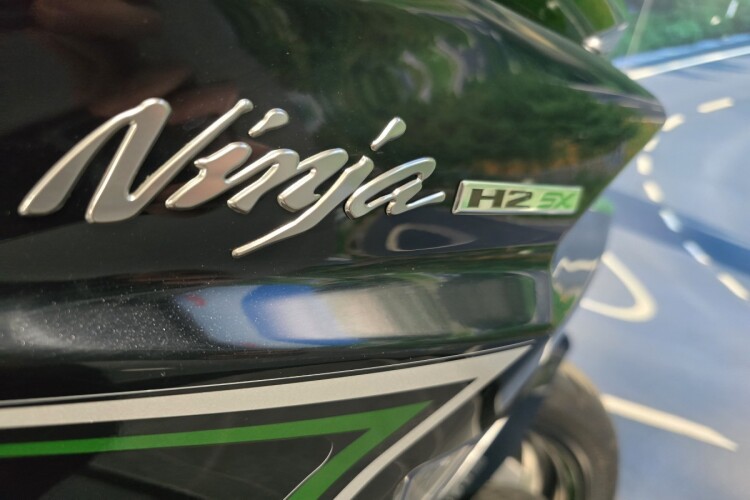 KAWASAKI NINJA H2