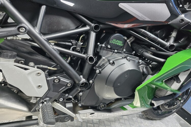 KAWASAKI NINJA H2