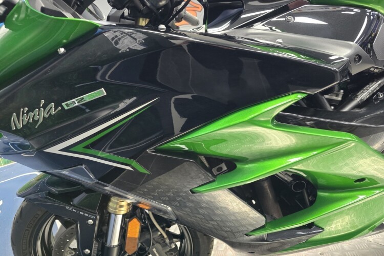 KAWASAKI NINJA H2