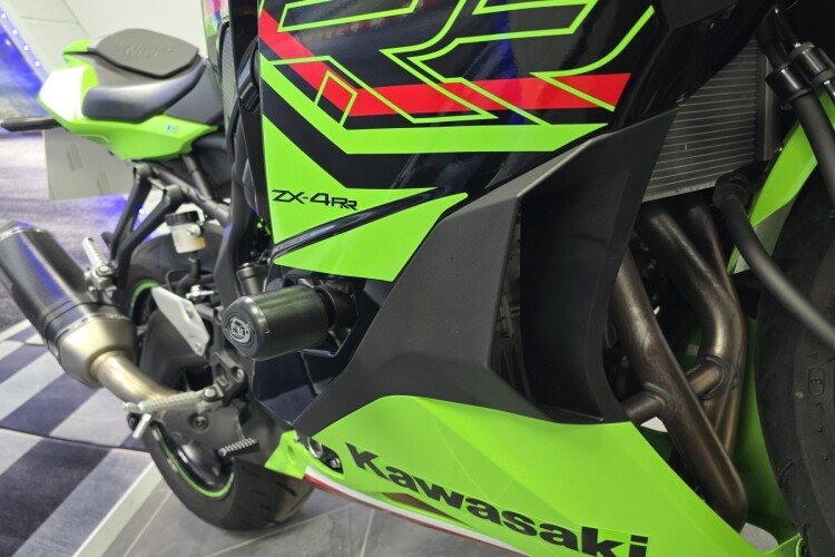 KAWASAKI NINJA ZX-4RR