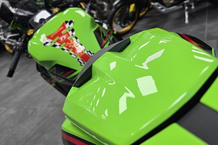 KAWASAKI NINJA ZX-4RR