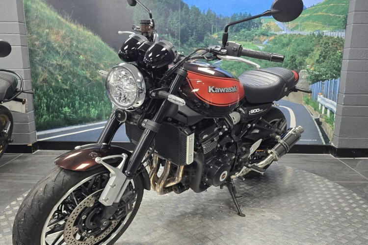 KAWASAKI Z900 RS