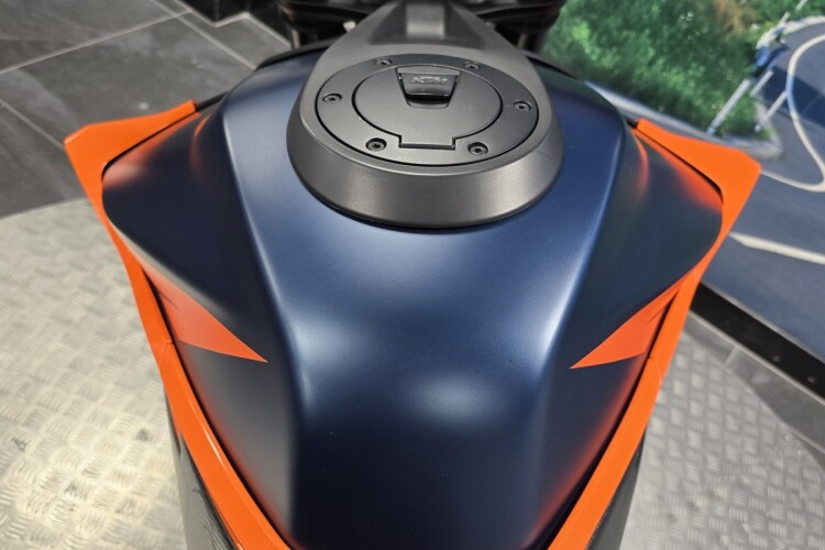 KTM 1290 SUPER DUKE R