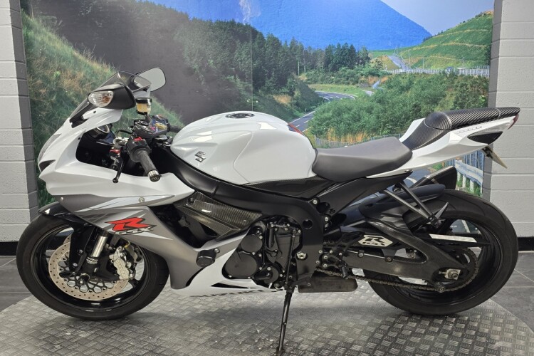 SUZUKI GSX-R600