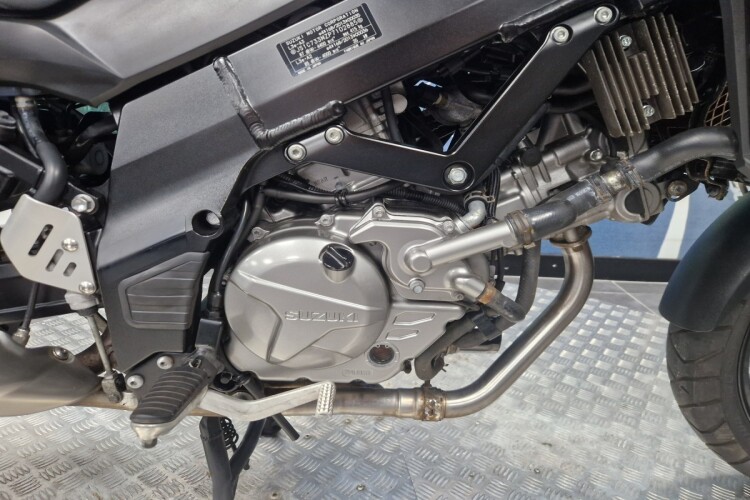 SUZUKI V-STROM 650