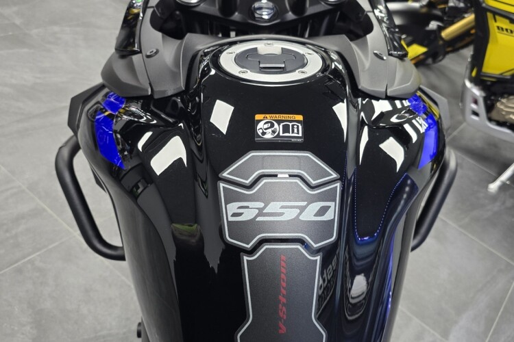 SUZUKI V-STROM 650