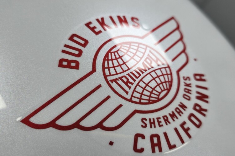 TRIUMPH BONNEVILLE T100