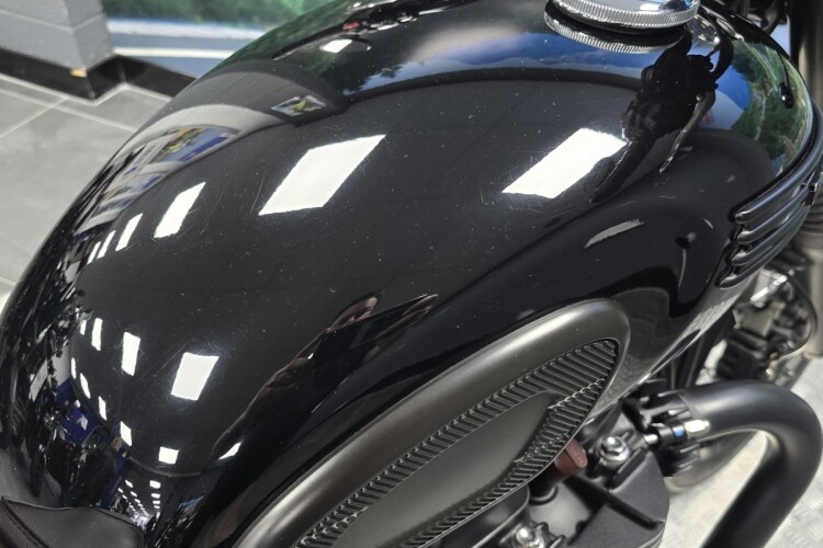 TRIUMPH BONNEVILLE T120