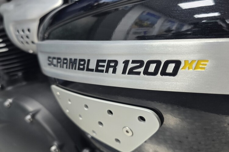 TRIUMPH SCRAMBLER 1200