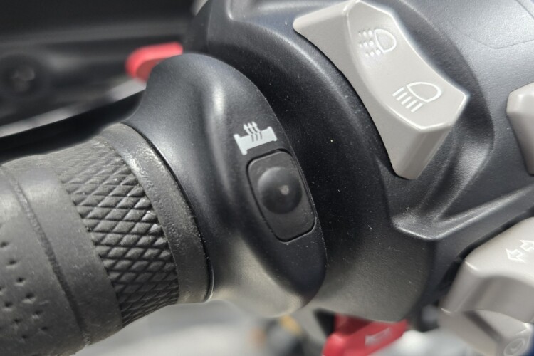 TRIUMPH SCRAMBLER 1200