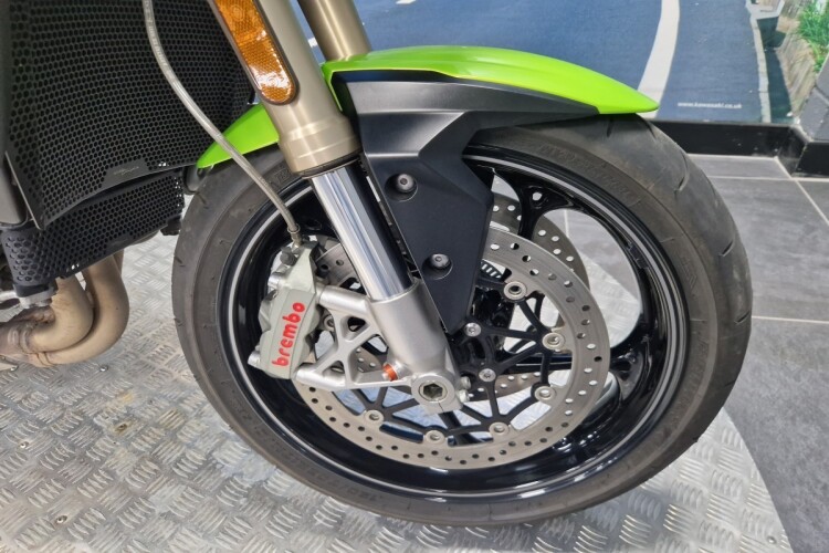 TRIUMPH SPEED TRIPLE 1050