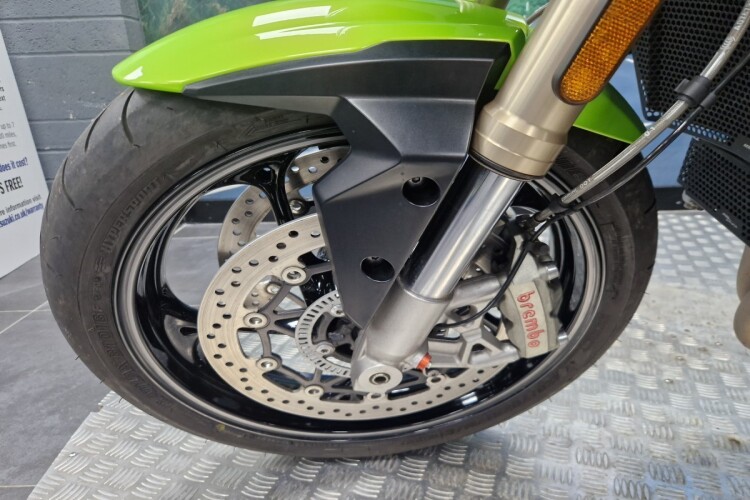 TRIUMPH SPEED TRIPLE 1050