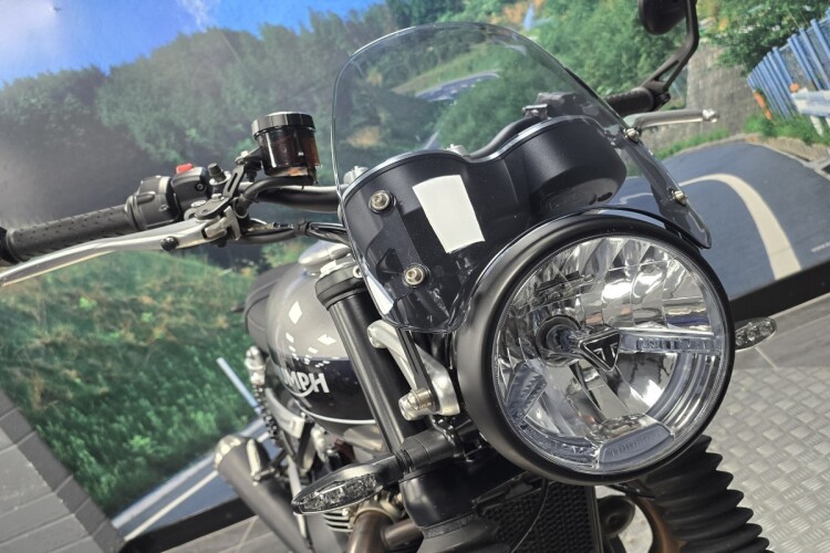 TRIUMPH SPEED TWIN 1200