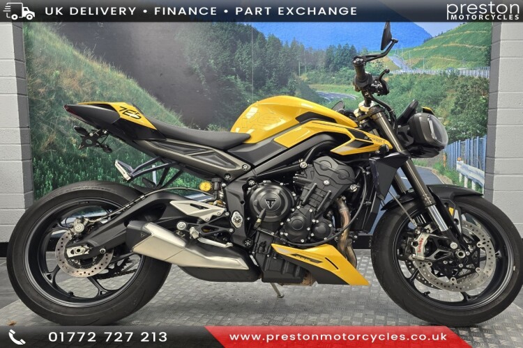 TRIUMPH STREET TRIPLE 765