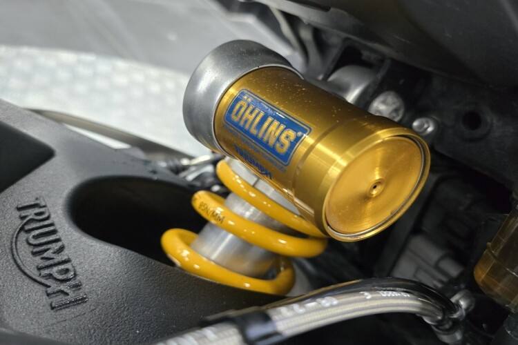 TRIUMPH STREET TRIPLE 765