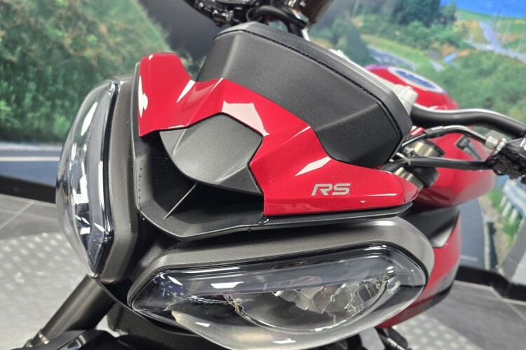 TRIUMPH STREET TRIPLE 765