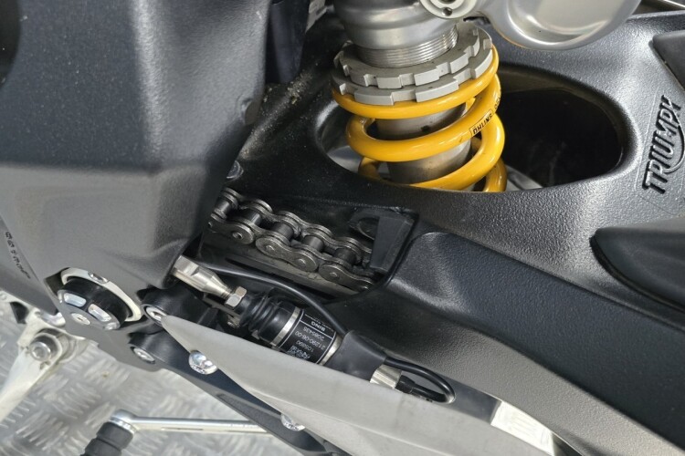 TRIUMPH STREET TRIPLE 765