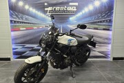 YAMAHA XSR700