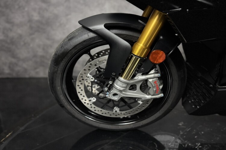 APRILIA TUONO 1100 V4